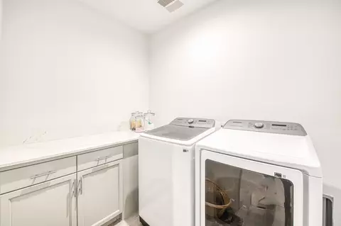 Other - 1122 Creekside Ave, Madera, CA 93636 photo 8 of 9