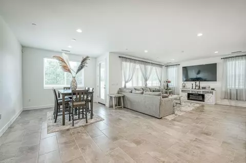 Other - 1122 Creekside Ave, Madera, CA 93636 photo 3 of 9