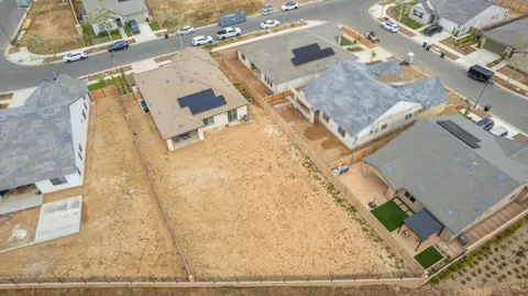 View/Area - 1122 Creekside Ave, Madera, CA 93636 photo 5 of 9