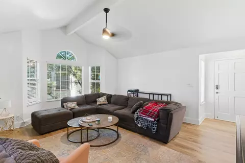 8147 N Cedar Ave #203, Fresno, CA 93720