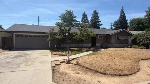 5677 N Millbrook Ave, Fresno, CA 93710