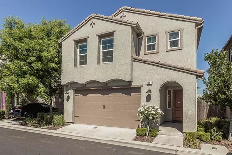Exterior - 1363 Joy Dr, Clovis, CA 93619 photo 2 of 4