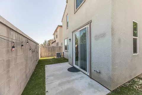 Exterior - 1363 Joy Dr, Clovis, CA 93619 photo 3 of 4