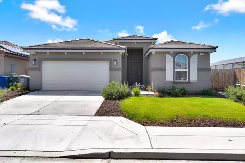 1148 Summit Ct, Madera, CA 93638