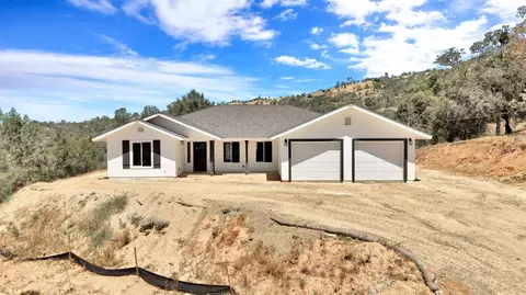 43640 Ranger Circle Dr, Coarsegold, CA 93614
