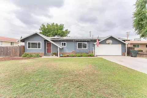 1644 W Victor Ave, Visalia, CA 93277
