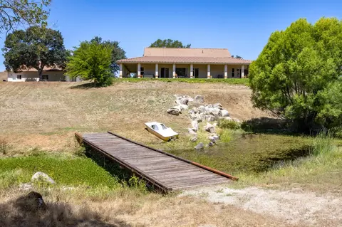 Exterior - 1087 Ben Hur, Raymond, CA 93653 photo 4 of 24