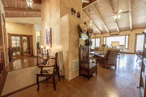 Entry Way - 1087 Ben Hur, Raymond, CA 93653 photo 1 of 2