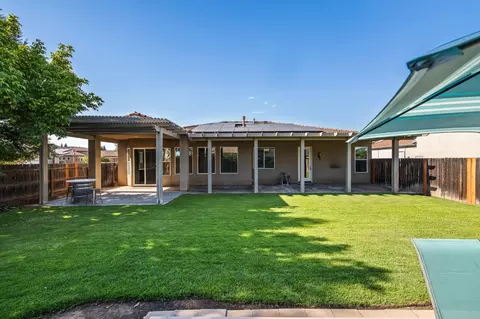 Exterior - 3128 Powers Ave, Clovis, CA 93619 photo 6 of 13