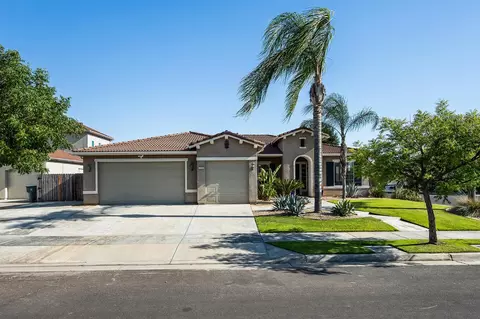 Exterior - 3128 Powers Ave, Clovis, CA 93619 photo 1 of 13