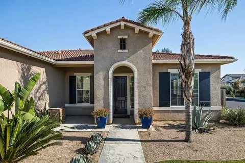 Exterior - 3128 Powers Ave, Clovis, CA 93619 photo 4 of 13