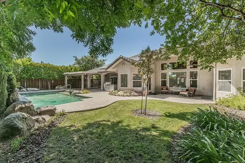 Exterior - 2998 Ashcroft, Clovis, CA 93611 photo 8 of 19