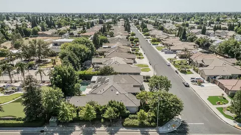 View/Area - 2998 Ashcroft, Clovis, CA 93611 photo 10 of 13