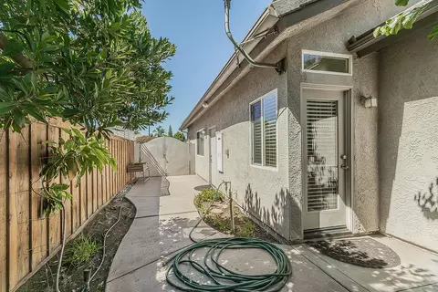 Exterior - 2998 Ashcroft, Clovis, CA 93611 photo 16 of 19