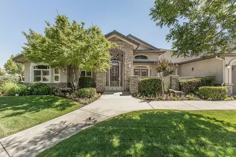 Exterior - 2998 Ashcroft, Clovis, CA 93611 photo 3 of 19