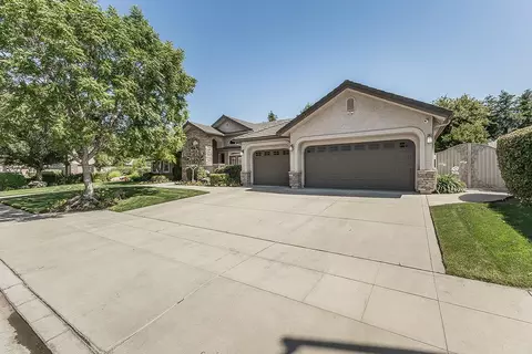 Exterior - 2998 Ashcroft, Clovis, CA 93611 photo 17 of 19