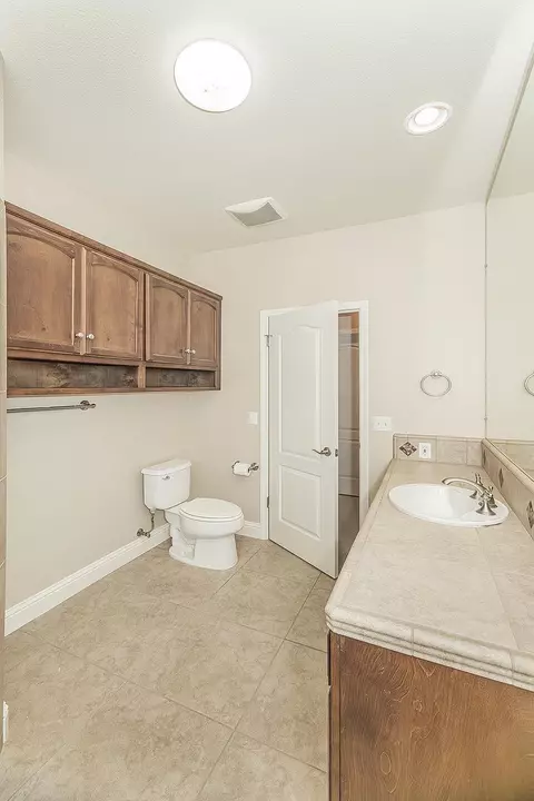 Bath - 2998 Ashcroft, Clovis, CA 93611 photo 6 of 6