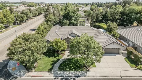 View/Area - 2998 Ashcroft, Clovis, CA 93611 photo 1 of 13