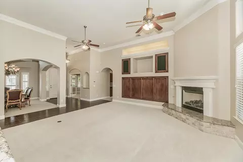 Living - 2998 Ashcroft, Clovis, CA 93611 photo 4 of 8