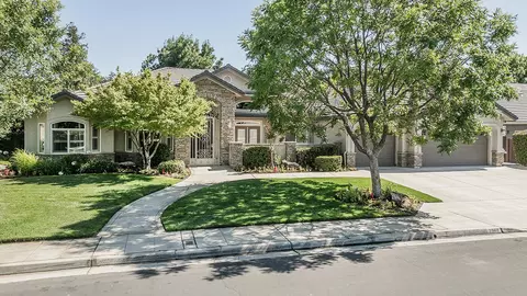 Exterior - 2998 Ashcroft, Clovis, CA 93611 photo 18 of 19