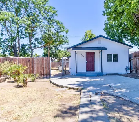 4543 E Inyo St, Fresno, CA 93702