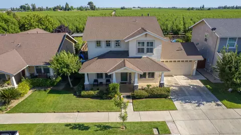 297 W Lilac Ave, Reedley, CA 93654