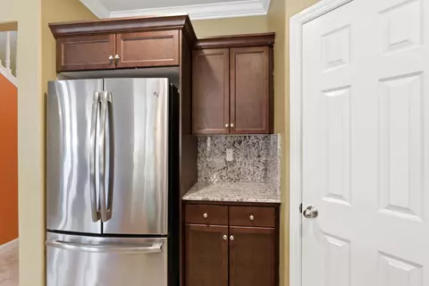 Kitchen - 3609 Flint Ave, Clovis, CA 93619 photo 5 of 8