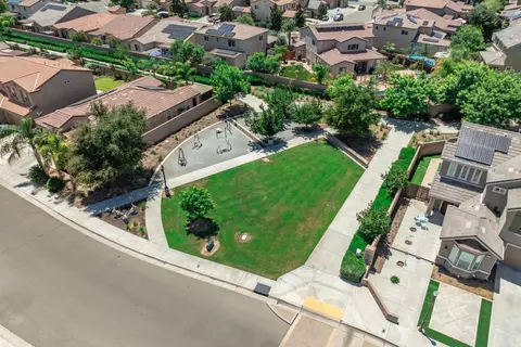 View/Area - 3609 Flint Ave, Clovis, CA 93619 photo 8 of 12