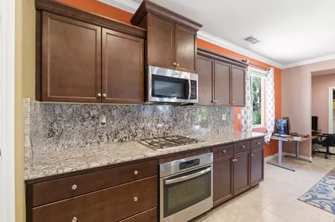 Kitchen - 3609 Flint Ave, Clovis, CA 93619 photo 4 of 8