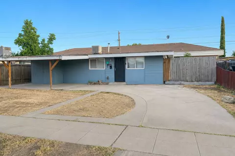 2326 E Hampton Way, Fresno, CA 93726