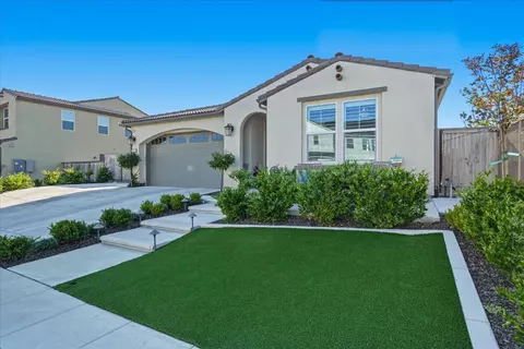 Exterior - 4314 Little Canyon Dr, Madera, CA 93636 photo 2 of 13