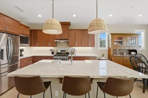 Kitchen - 4314 Little Canyon Dr, Madera, CA 93636 photo 3 of 6