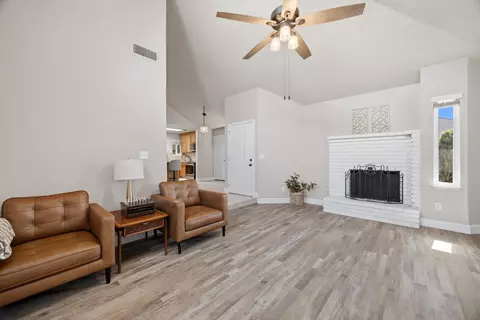 381 E Nees Ave #101, Fresno, CA 93720