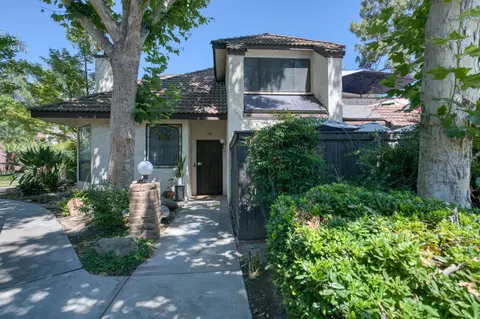 2890 Huntington Blvd #162, Fresno, CA 93721