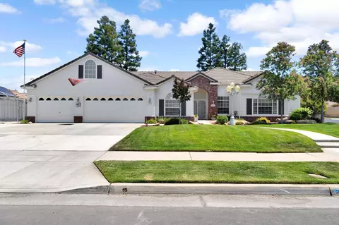1101 N Armstrong Ave, Clovis, CA 93611