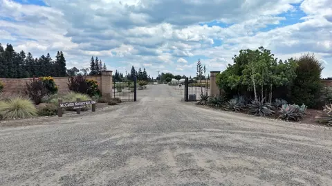 8575 E Olive Ave, Fresno, CA 93737