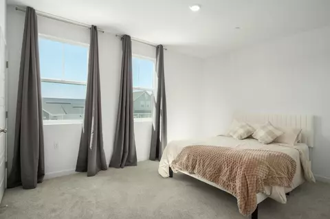 Bedroom - 452 University Dr, Lemoore, CA 93245 photo 2 of 3