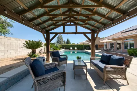 Exterior - 2665 Cypress Ave, Clovis, CA 93611 photo 9 of 9