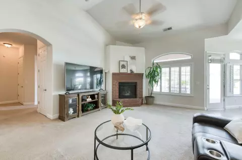 Living - 2665 Cypress Ave, Clovis, CA 93611 photo 1 of 2