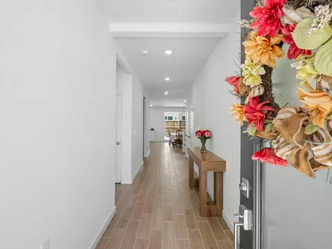 Entry Way - 4086 Sagebrush Rd, Madera, CA 93636 photo 1 of 4
