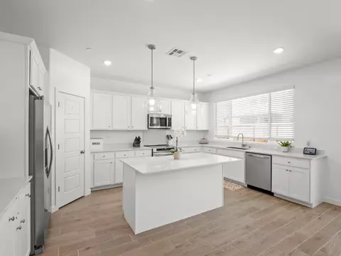 Kitchen - 4086 Sagebrush Rd, Madera, CA 93636 photo 1 of 6