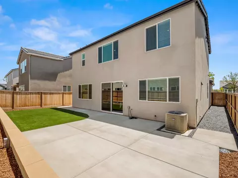 Exterior - 4086 Sagebrush Rd, Madera, CA 93636 photo 3 of 10