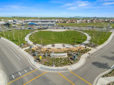 View/Area - 4086 Sagebrush Rd, Madera, CA 93636 photo 4 of 9