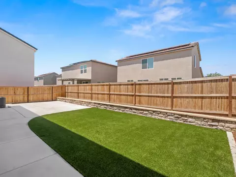 Exterior - 4086 Sagebrush Rd, Madera, CA 93636 photo 5 of 10