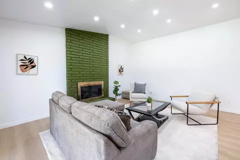 Living - 1468 Morris Ave, Clovis, CA 93611 photo 8 of 10