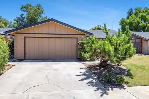 Exterior - 1468 Morris Ave, Clovis, CA 93611 photo 3 of 7