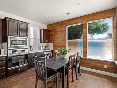 Kitchen - 2686 Robinwood Ave, Clovis, CA 93611 photo 3 of 8