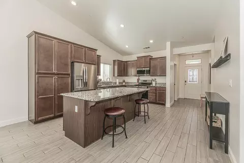 Kitchen - 6068 E Laurel Ave, Fresno, CA 93727 photo 1 of 6