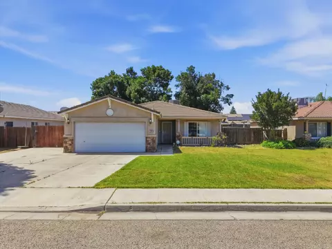1865 La Vida Ave, Porterville, CA 93257