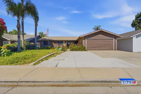 2124 Neill Way, Hanford, CA 93230